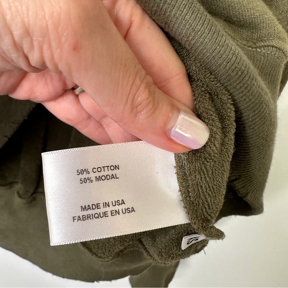 Pam & Gela Destroyed Cold Shoulder Sweatshirt Green P/0/XS - Picture 7 of 11